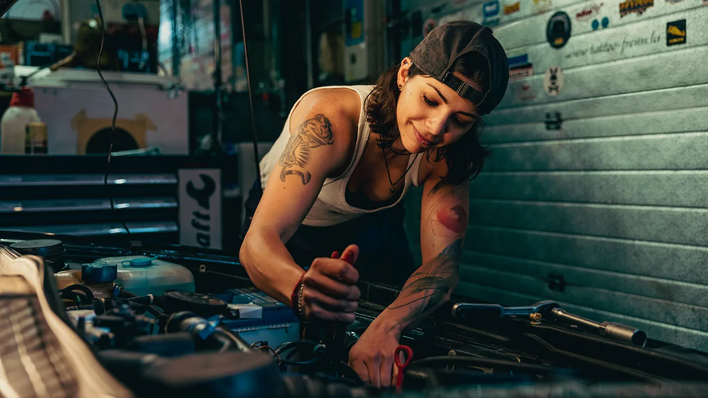 MAKE. SHAPE. CREATE.