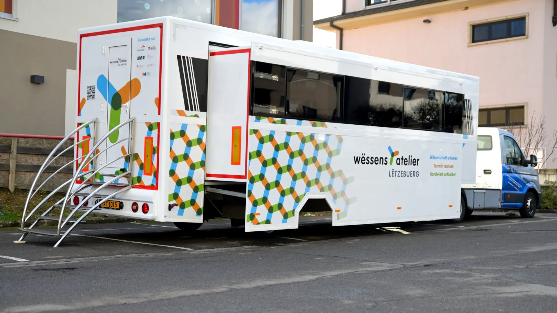 Eine mobile Werkstatt, um wissenschaftliche und handwerkliche Neugier zu wecken