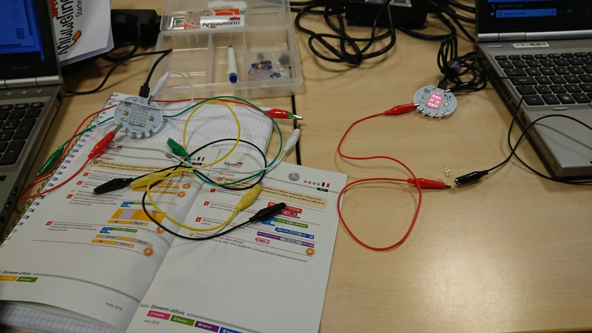 Séance de programmation d'objets connectés
